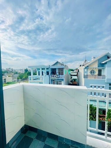 Hình ảnh Phòng ban công giá tốt gần NTTU