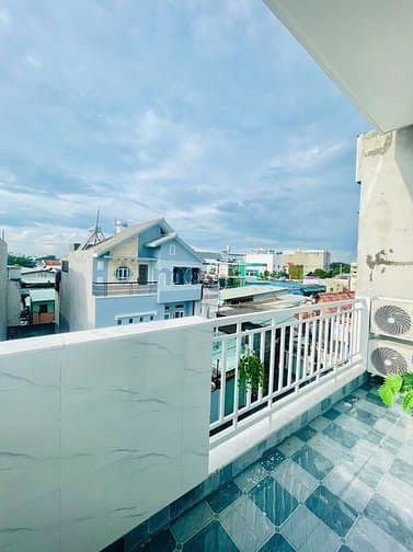 Hình ảnh Phòng ban công giá tốt gần NTTU