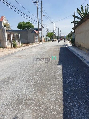Hình ảnh Đẹp 💥 ĐẤT 5*17m sẹc Bà Điểm 4 Gần Phan Văn Hớn, dãy nhà lầu sạch sẽ