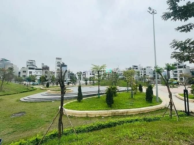 Hình ảnh Hiếm. Bán Đất Ngọc Thụy 108m2 , MT6m Nhỉnh 20 Tỷ, Lô Góc, Vỉa Hè
