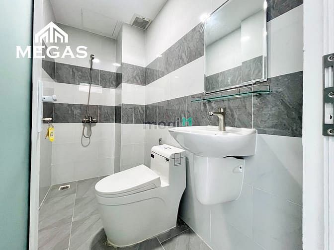 Hình ảnh Căn Hộ Ban Công Thang Máy Full Nội Thất _ Ngay Kinh Dương Vương
