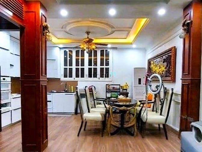 Hình ảnh Bán nhà phân lô Hoàng Quốc Việt - Câu giấy 64m2 MT 6m chỉ 17.8 TỶ