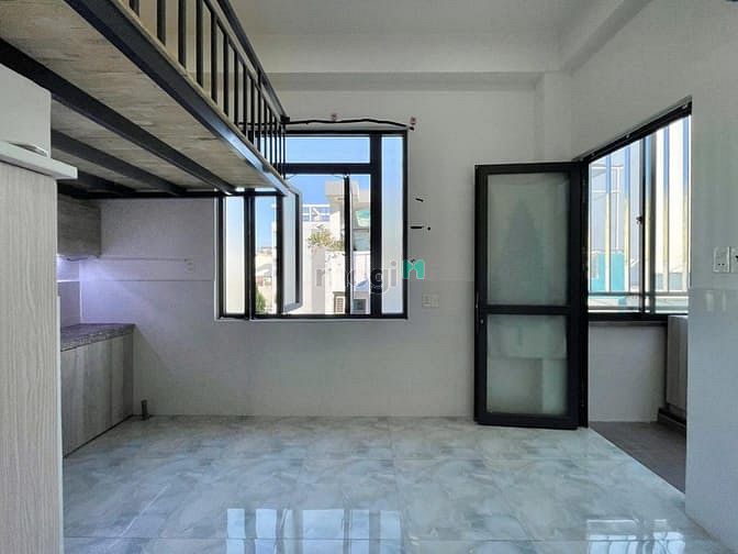 Hình ảnh Cho thuê duplex cửa sổ gần Cổng sau Văn Lang CS3