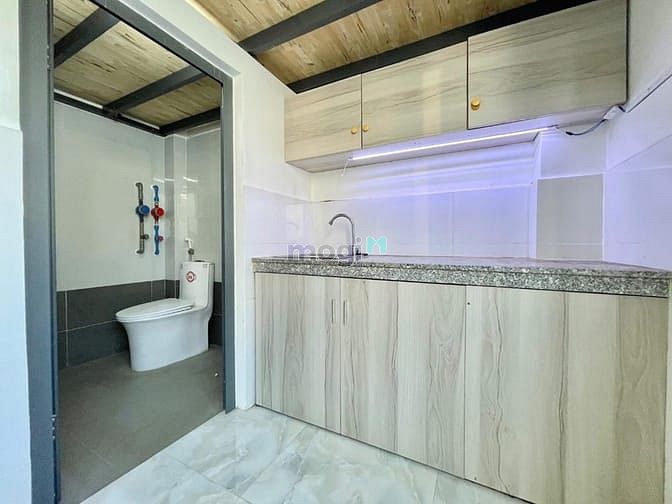 Hình ảnh Cho thuê duplex cửa sổ gần Cổng sau Văn Lang CS3