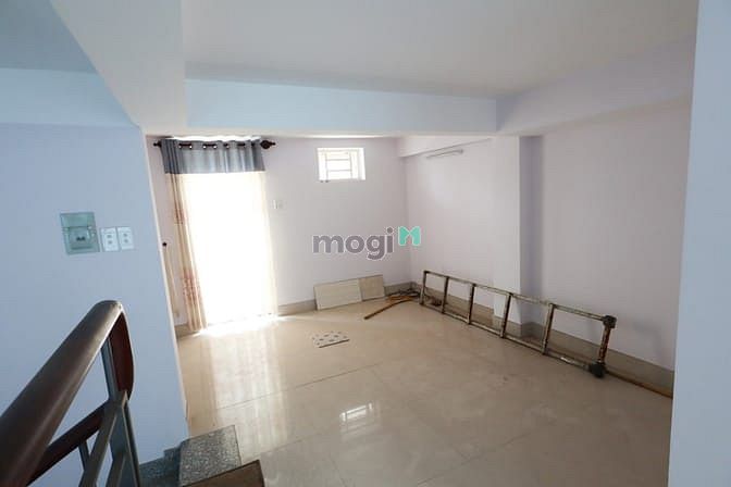 Hình ảnh Nguyên căn mặt tiền Quận 8 cho thuê 1 trệt 2 lầu (Liên hệ chú Định)