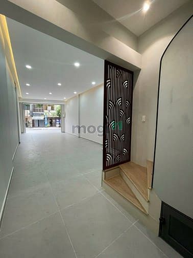 Hình ảnh cho thuê nhà MT đường Lê Thị Riêng, P. Bến Thành, Quận 1,