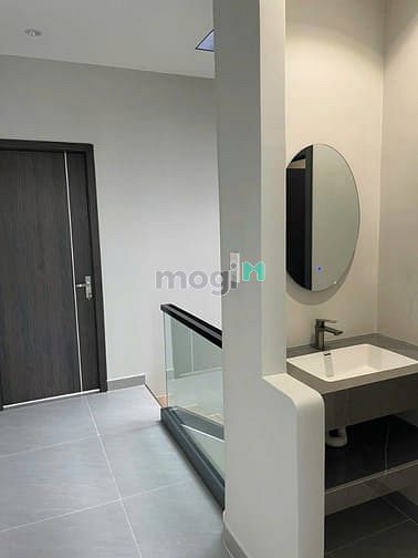 Hình ảnh cho thuê nhà MT đường Lê Thị Riêng, P. Bến Thành, Quận 1,