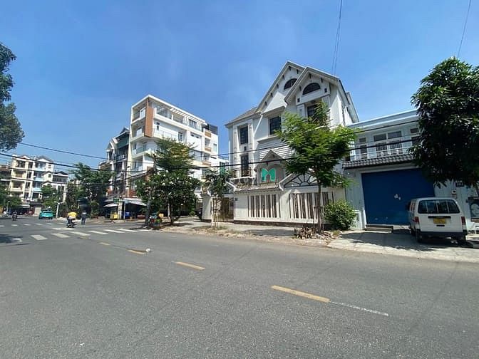 Hình ảnh Bán nền Biệt Thự MTKD ĐS 49, p. Tân Tạo, Bình Tân.10x20m, giá 21 tỷ.