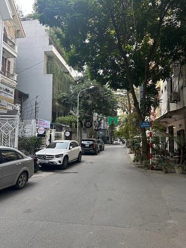 Hình ảnh Bán nhà vườn phân lô ngõ 238 Hoàng Ngân 130m2 *6T có TM
