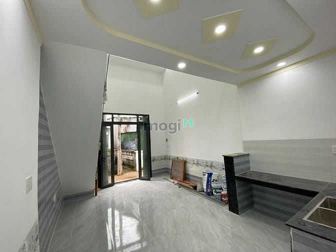 Hình ảnh Bán nhà Mới Xây Giáp Quận 9 giá Chỉ 1Tỷ800