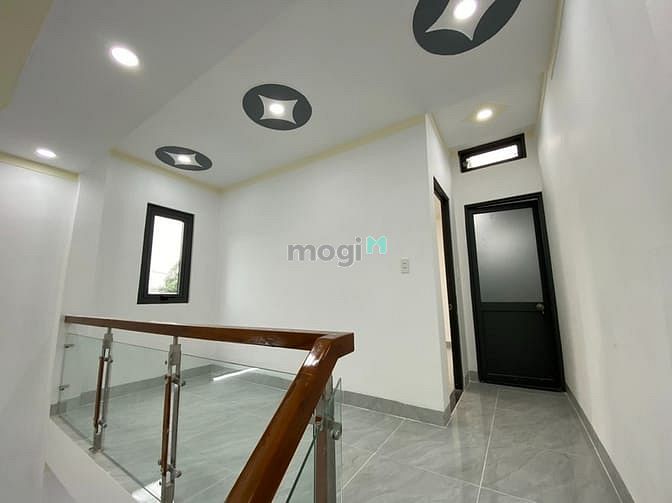 Hình ảnh Bán nhà Mới Xây Giáp Quận 9 giá Chỉ 1Tỷ800