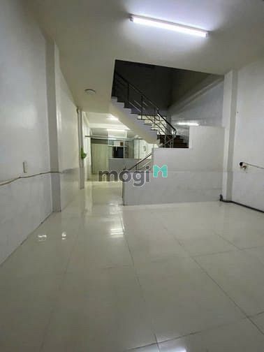 Hình ảnh Tưng Bừng! Nhà Phạm Văn Chí P7 Q6 (4,2x22,5) Nhà Nở Hậu Đều. Chỉ 10 Tỷ