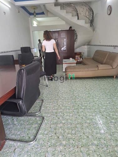 Hình ảnh Cho thuê nhà đường 42 khu Tên Lửa đủ nội thất 13 triệu