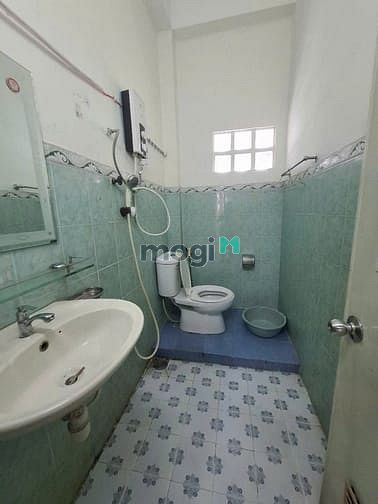 Hình ảnh Cho thuê nhà đường 42 khu Tên Lửa đủ nội thất 13 triệu