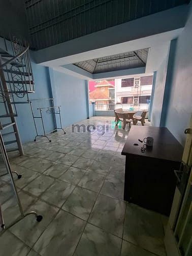 Hình ảnh Cho thuê nhà đường 42 khu Tên Lửa đủ nội thất 13 triệu