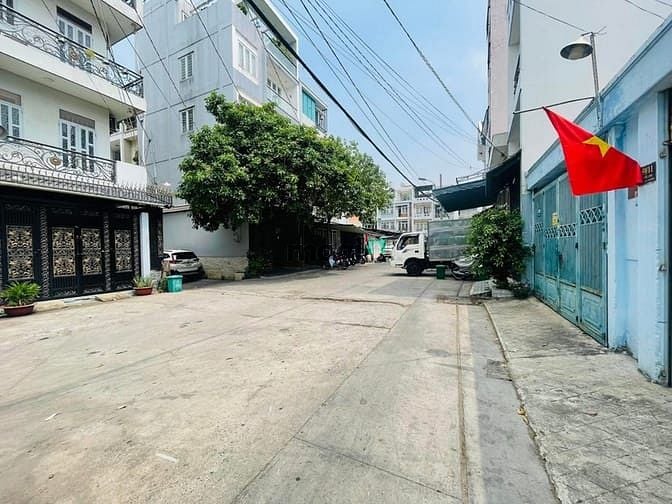 Hình ảnh Hẻm xe tải Đô Đốc Long Tân Phú 5m x 20m - 4 tầng - chỉ 13 tỷ
