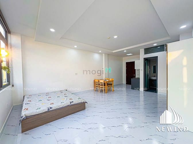 Hình ảnh Studio mới keng. Ngập tràn ánh sáng. Cửa sổ trời siêu to. Gần SECC#Q7