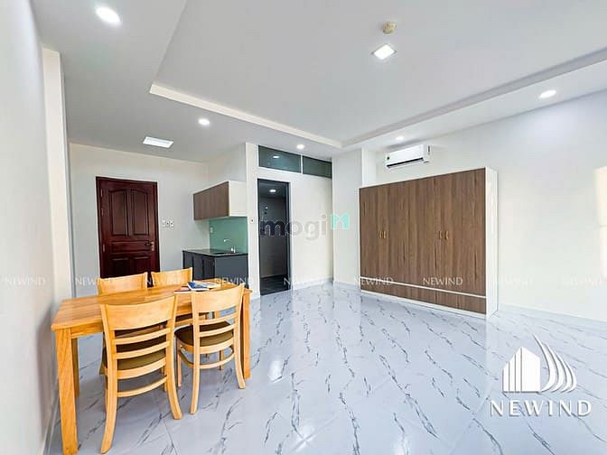Hình ảnh Studio mới keng. Ngập tràn ánh sáng. Cửa sổ trời siêu to. Gần SECC#Q7