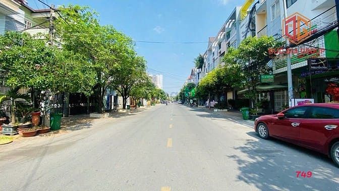 Hình ảnh Bán nhà mặt tiền đường D9; KDC D2D; 1 trệt 3 lầu 286m2 sàn giá 11.5 tỷ