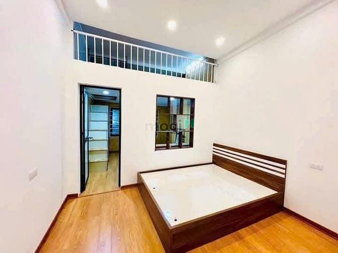 Hình ảnh Nhỉnh 2 tỷ tập thể Trần Quý Cáp- Đống Đa- 50m