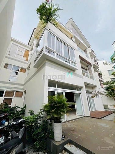 Hình ảnh Biệt Thự 3 Tầng Thự Khuôn Đất Rất Đẹp 14x18 Đường Lê Văn Sỹ Quận 3