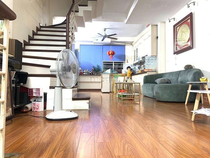 Hình ảnh Bán nhà 5T phố Quan Nhân - TX, phân lô ô tô tránh. 42m 11.4 tỷ.