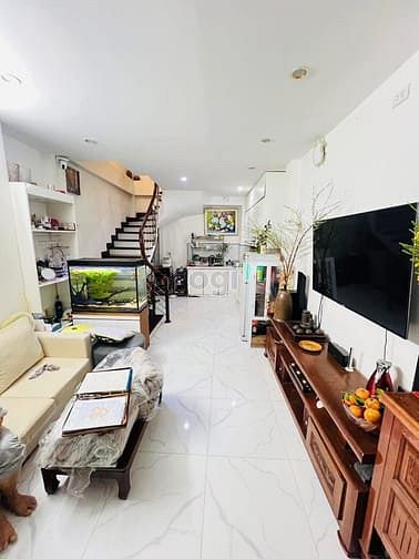 Hình ảnh LÔ GÓC BA ĐÌNH – 34M² x 5 TẦNG – Đường Thoáng Ngõ Rộng – 30M RA PHỐ