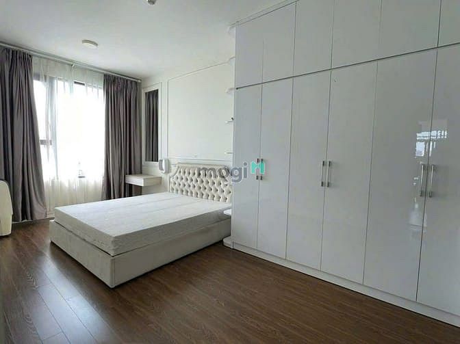 Hình ảnh Chungcư CC Sky Center, Phổ Quang, TB: 2p ngủ rộng, 100m2, full NT 17tr
