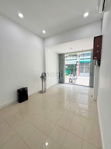 Hình ảnh Cho Thuê Mặt Bằng Kinh Doanh Tại Trung Tâm Q3