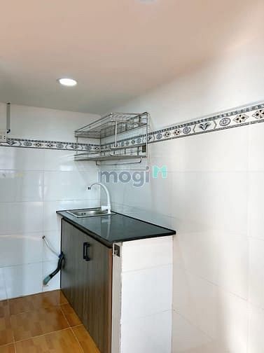 Hình ảnh Trống Phòng Có Máy Lạnh Ngay Đặng Văn Sâm P2 Tân Bình