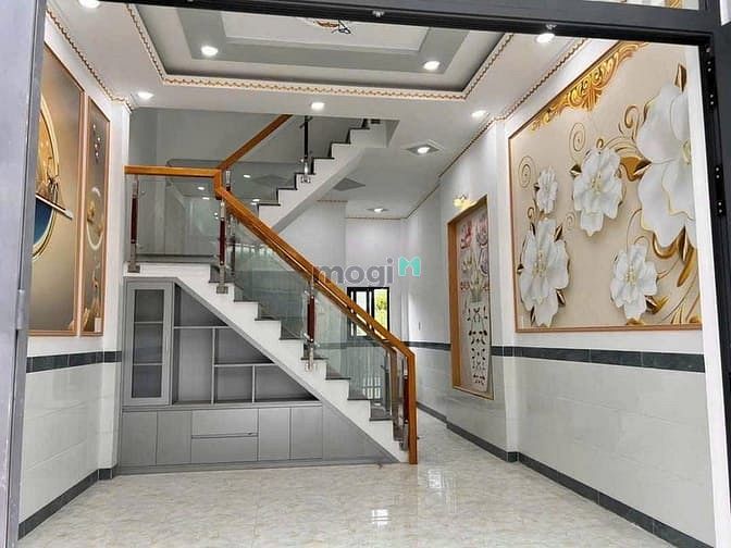 Hình ảnh Nhà 2 tầng mới 100% gần thủ Đức