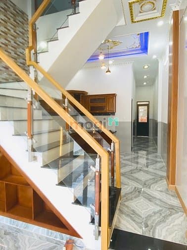 Hình ảnh Nhà 2 tầng mới 100% gần thủ Đức
