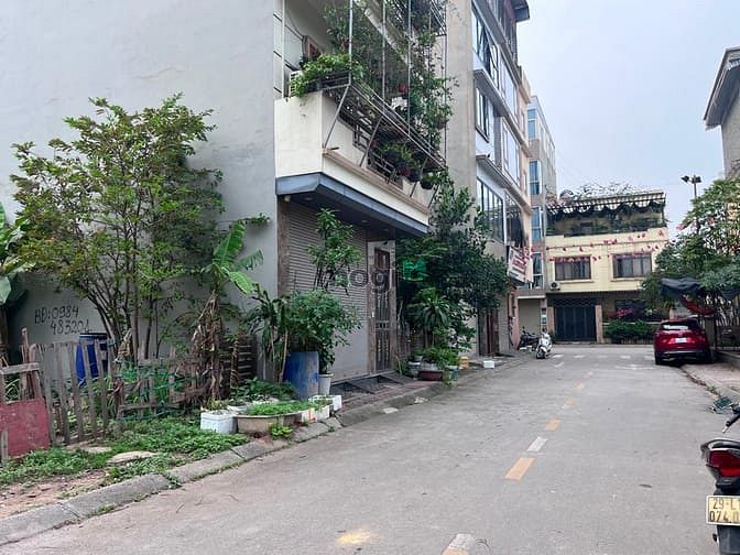 Hình ảnh Bán đất cự khối - phân lô vỉa hè - ô tô tránh - 66m2 giá chỉ 12 tỷ