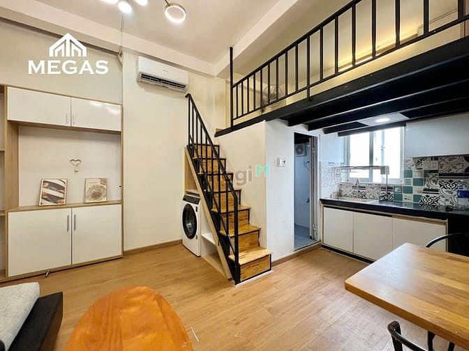 Hình ảnh Cho thuê căn DUPLEX siêu rộng ngay vòng xoay Dân Chủ - Quận 3