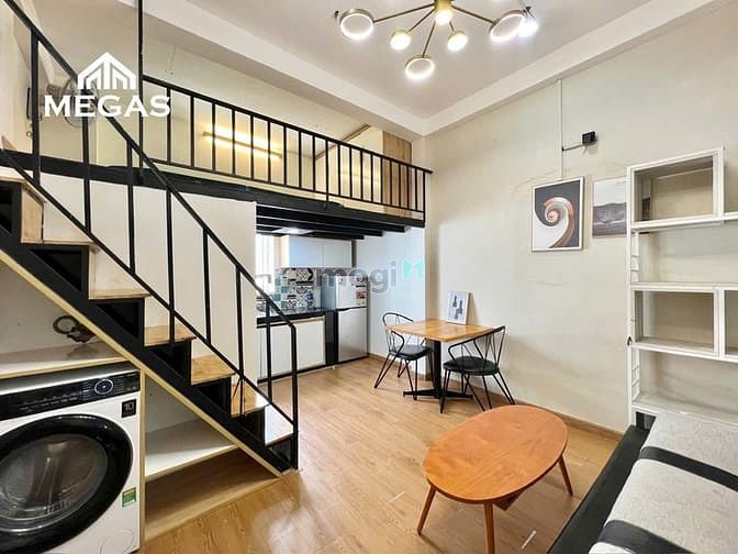 Hình ảnh Cho thuê căn DUPLEX siêu rộng ngay vòng xoay Dân Chủ - Quận 3