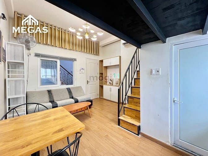 Hình ảnh Cho thuê căn DUPLEX siêu rộng ngay vòng xoay Dân Chủ - Quận 3