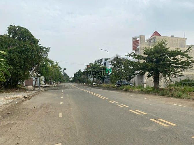 Hình ảnh Bán lô đất góc 2 mặt tiền đường 25m