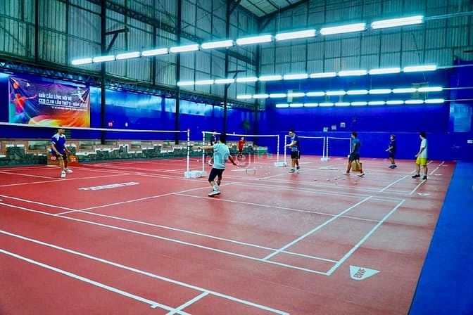 Hình ảnh 4300m2 làm Kho CẦU LÔNG. Sân bóng. Pick GẦN Khu Sinh viên. Chung cư .