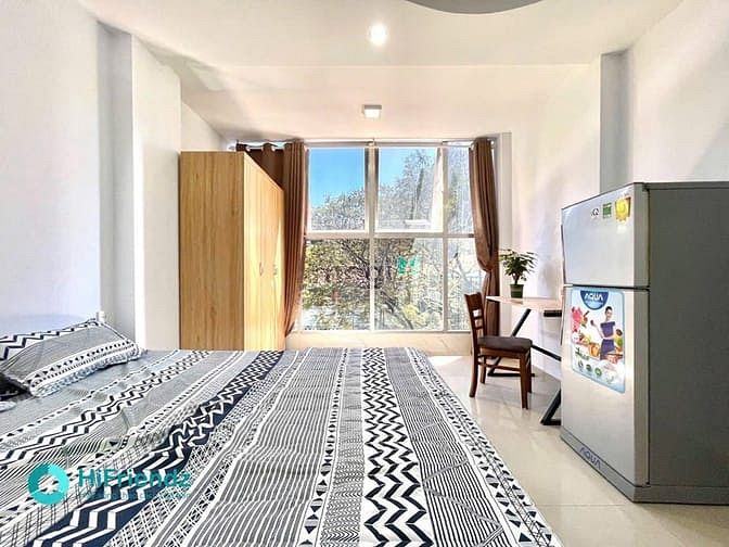 Hình ảnh Cho thuê studio thoáng mát - bao view ngay trục phan đăng lưu
