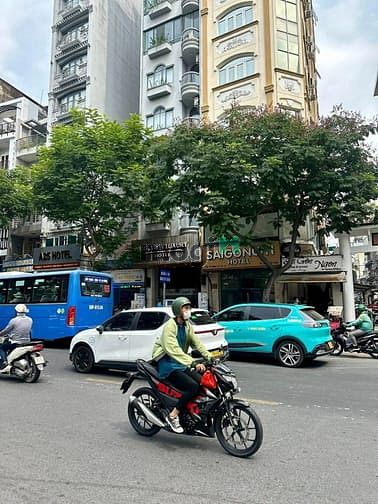 Hình ảnh Chuyển nhượng khách sạn MT Phạm Ngũ Lão, Quận 1, DT 4,35 x 22,5m, HĐT