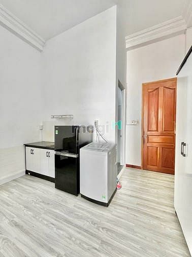 Hình ảnh 📺 Căn studio ban công + cửa sổ Bùi Đình Tuý gần ngã 4 Hàng Xanh🌱