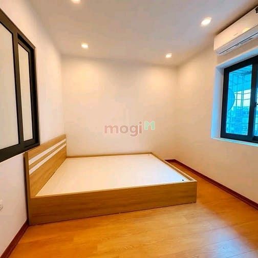Hình ảnh Chính chủ Bán Căn Hộ Tập Thể Tầng 5  Mặt Đường  trường chinh