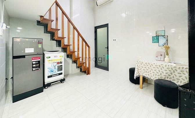 Hình ảnh Cho thuê CHDV Gác cao - Full Nội thất ngay Bùi Đình Tuý