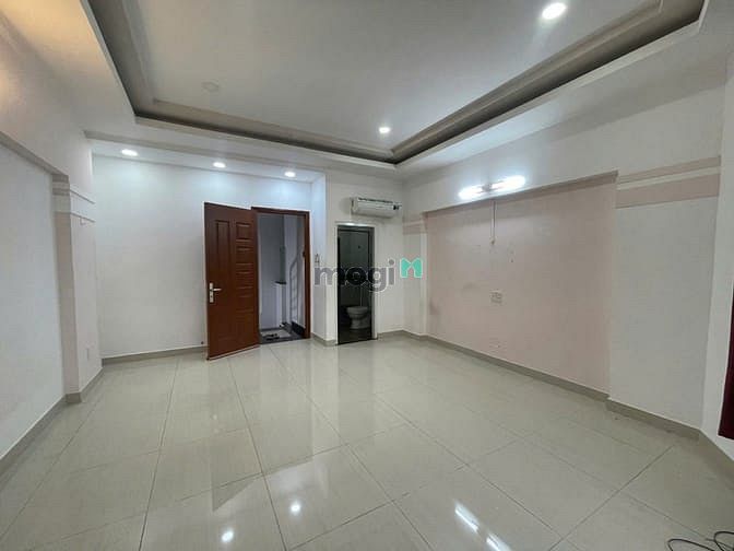 Hình ảnh Cho thuê nhà 702/3A Sư Vạn Hạnh, Phường 12, Quận 10