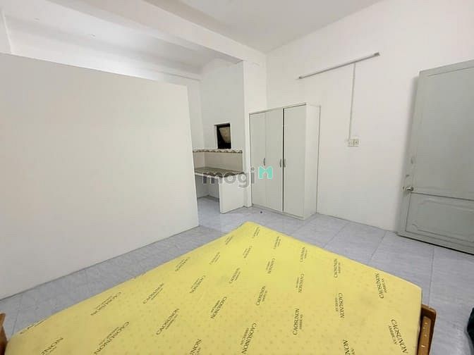 Hình ảnh Phòng thoáng mát đường Chiến Lược, giá từ 3tr3