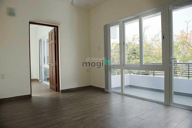 Hình ảnh Cho thuê biệt thự góc 2 MT Đường Số 30 Phường Tân Phong Quận 7