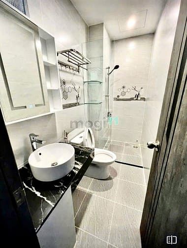 Hình ảnh Cho thuê nhà 32F Hoa Lan phường 2 Phú Nhuận
