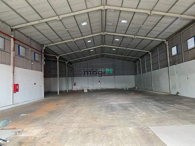 Hình ảnh Cho Thuê Xưởng Lái Thiêu Thuận An. Dt: 1000m Giá: 45tr pccc, container