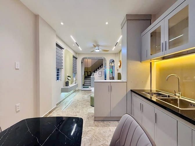 Hình ảnh Bán nhà hẻm 5m Phan Văn Hớn, Giá 3 tỷ 200tr, DT. 32m2, có sổ riêng.