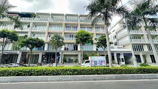 Hình ảnh Cho thuê Shophouse Sala mặt tiền lớn, hầm + 4.5 lầu, thang máy riêng